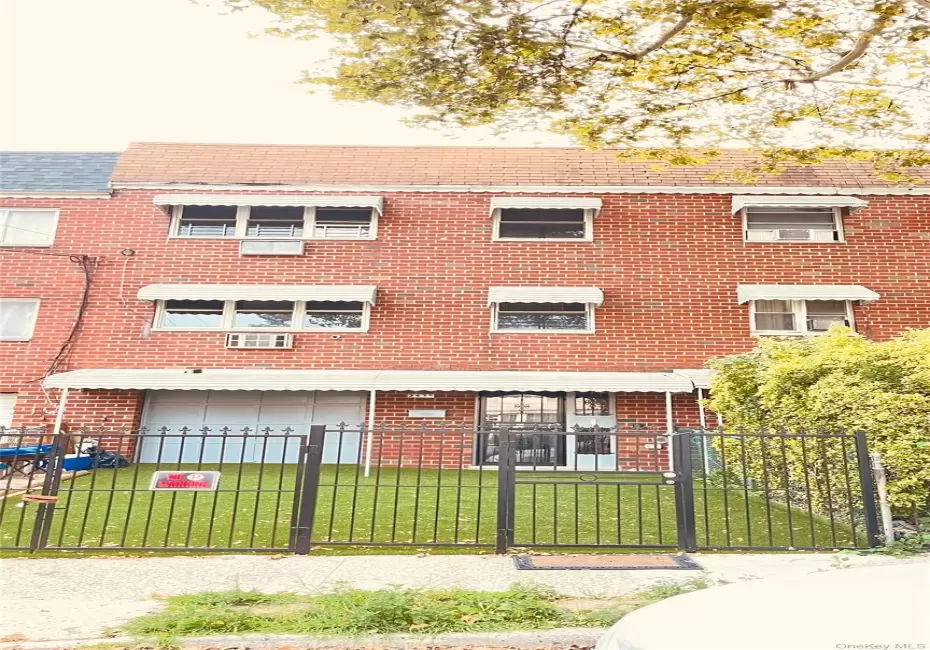 3435 Ely Avenue, New York, NY, 3 Bedrooms Bedrooms, 7 Rooms Rooms,1 BathroomBathrooms,Residential Lease,For Rent,Ely,0,1038261 3435 Ely Avenue, New York, NY, 3 Bedrooms Bedrooms, 7 Rooms Rooms,1 BathroomBathrooms,Residential Lease,For Rent,Ely,0,1038261