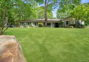 9 Dillmont Drive, Smithtown, NY, 4 Bedrooms Bedrooms, 8 Rooms Rooms,3 BathroomsBathrooms,Residential,For Rent,Dillmont,0,1037822 9 Dillmont Drive, Smithtown, NY, 4 Bedrooms Bedrooms, 8 Rooms Rooms,3 BathroomsBathrooms,Residential,For Rent,Dillmont,0,1037822