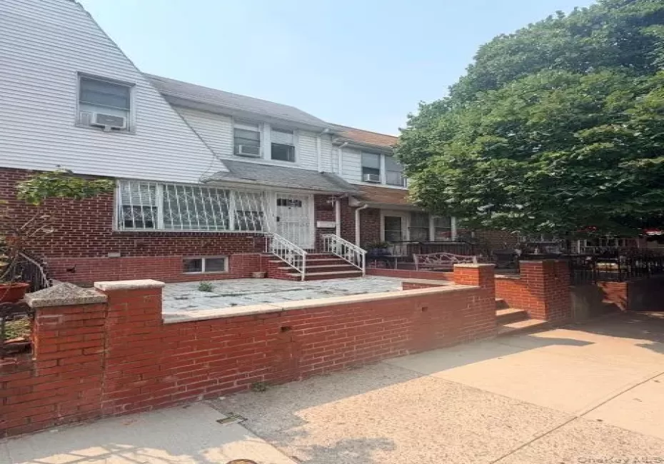 3056 87th Street, New York, NY, 3 Bedrooms Bedrooms, 8 Rooms Rooms,2 BathroomsBathrooms,Residential,For Rent,87th,0,1038240 3056 87th Street, New York, NY, 3 Bedrooms Bedrooms, 8 Rooms Rooms,2 BathroomsBathrooms,Residential,For Rent,87th,0,1038240
