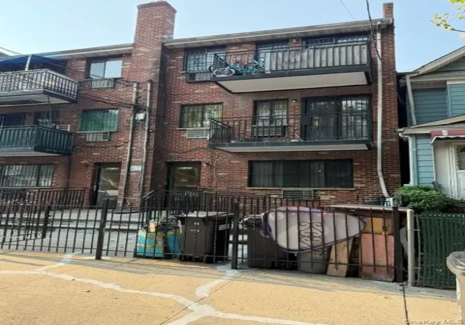 92-31 53rd Avenue, New York, NY, 4 Rooms Rooms,2 BathroomsBathrooms,Residential,For Rent,53rd,0,1038299 92-31 53rd Avenue, New York, NY, 4 Rooms Rooms,2 BathroomsBathrooms,Residential,For Rent,53rd,0,1038299