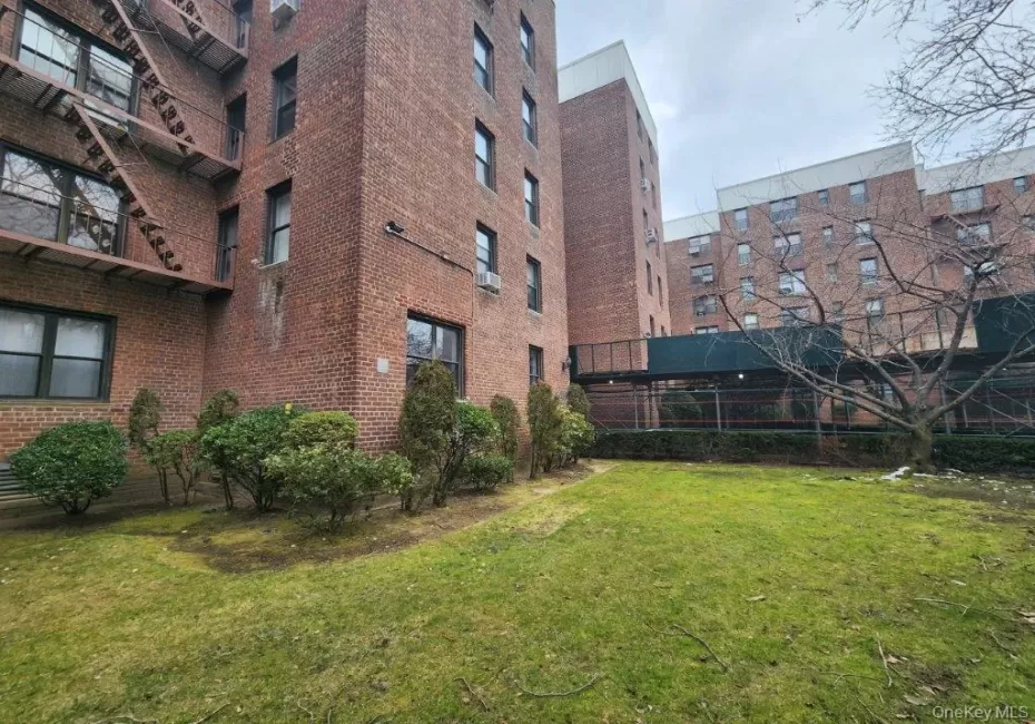 2251 Plumb 1st Street, New York, NY, 3 Bedrooms Bedrooms, 6 Rooms Rooms,2 BathroomsBathrooms,Residential,For Rent,Plumb 1st,0,876922 2251 Plumb 1st Street, New York, NY, 3 Bedrooms Bedrooms, 6 Rooms Rooms,2 BathroomsBathrooms,Residential,For Rent,Plumb 1st,0,876922