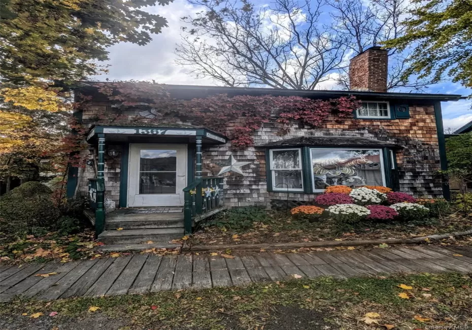 1367 Kings Highway, Chester Town, NY, 3 Bedrooms Bedrooms, 7 Rooms Rooms,1 BathroomBathrooms,Residential,For Rent,Kings,0,1036770 1367 Kings Highway, Chester Town, NY, 3 Bedrooms Bedrooms, 7 Rooms Rooms,1 BathroomBathrooms,Residential,For Rent,Kings,0,1036770