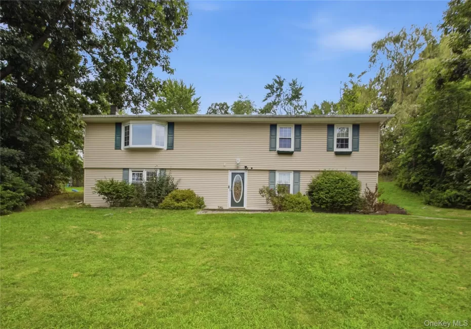 34 Hillview Circle, La Grange, NY, 4 Bedrooms Bedrooms, 8 Rooms Rooms,2 BathroomsBathrooms,Residential,For Rent,Hillview,0,1037847 34 Hillview Circle, La Grange, NY, 4 Bedrooms Bedrooms, 8 Rooms Rooms,2 BathroomsBathrooms,Residential,For Rent,Hillview,0,1037847