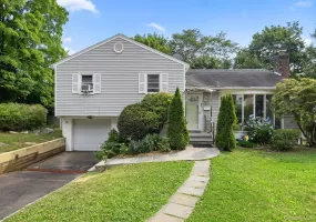 21 Joyce Road, Greenburgh, NY, 3 Bedrooms Bedrooms, 8 Rooms Rooms,1 BathroomBathrooms,Residential Lease,For Rent,Joyce,0,1038406 21 Joyce Road, Greenburgh, NY, 3 Bedrooms Bedrooms, 8 Rooms Rooms,1 BathroomBathrooms,Residential Lease,For Rent,Joyce,0,1038406