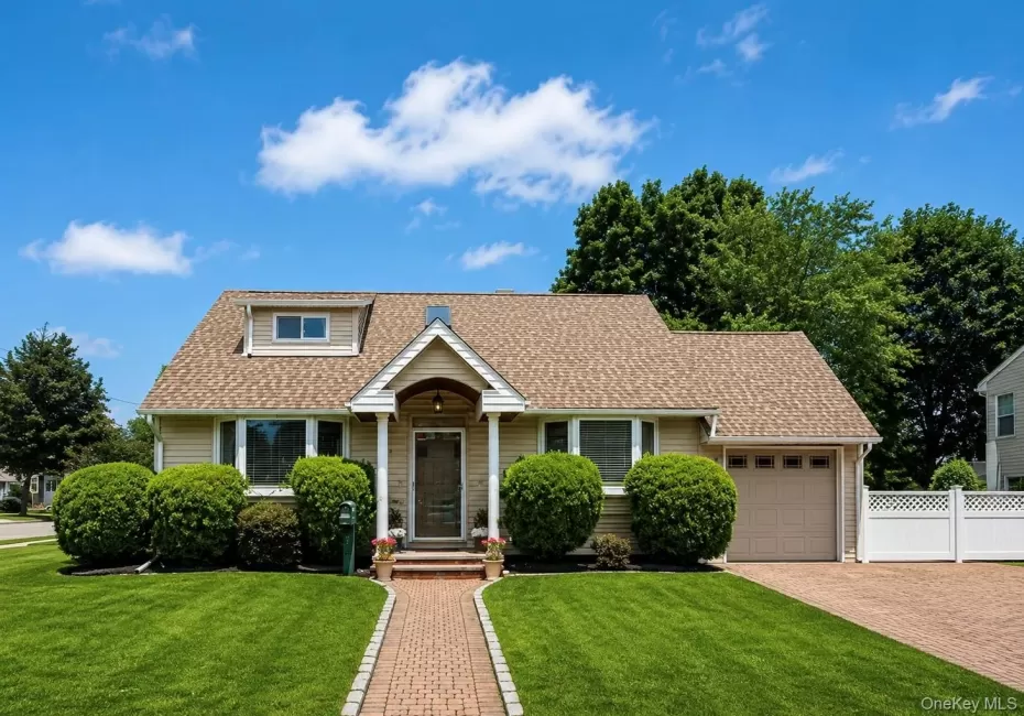 7 Ronald Avenue, Oyster Bay, NY, 3 Bedrooms Bedrooms, 6 Rooms Rooms,2 BathroomsBathrooms,Residential,For Rent,Ronald,0,1038354 7 Ronald Avenue, Oyster Bay, NY, 3 Bedrooms Bedrooms, 6 Rooms Rooms,2 BathroomsBathrooms,Residential,For Rent,Ronald,0,1038354