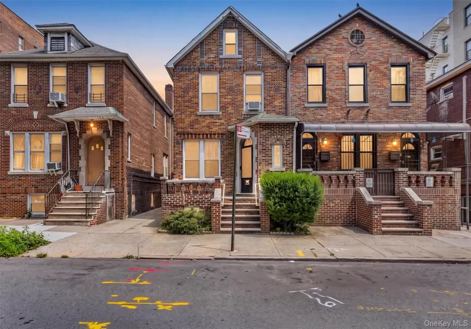 2218 Holland Avenue, New York, NY, 3 Bedrooms Bedrooms, 8 Rooms Rooms,2 BathroomsBathrooms,Residential,For Rent,Holland,0,1034028 2218 Holland Avenue, New York, NY, 3 Bedrooms Bedrooms, 8 Rooms Rooms,2 BathroomsBathrooms,Residential,For Rent,Holland,0,1034028