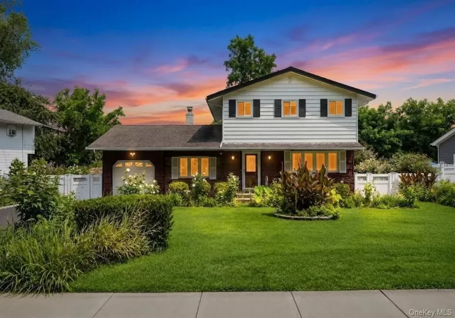 172 Lawrence Road, Smithtown, NY, 4 Bedrooms Bedrooms, 8 Rooms Rooms,2 BathroomsBathrooms,Residential,For Rent,Lawrence,0,1038344 172 Lawrence Road, Smithtown, NY, 4 Bedrooms Bedrooms, 8 Rooms Rooms,2 BathroomsBathrooms,Residential,For Rent,Lawrence,0,1038344