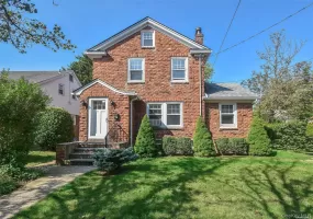 74 Irma Avenue, North Hempstead, NY, 3 Bedrooms Bedrooms, 7 Rooms Rooms,1 BathroomBathrooms,Residential,For Rent,Irma,0,1038414 74 Irma Avenue, North Hempstead, NY, 3 Bedrooms Bedrooms, 7 Rooms Rooms,1 BathroomBathrooms,Residential,For Rent,Irma,0,1038414