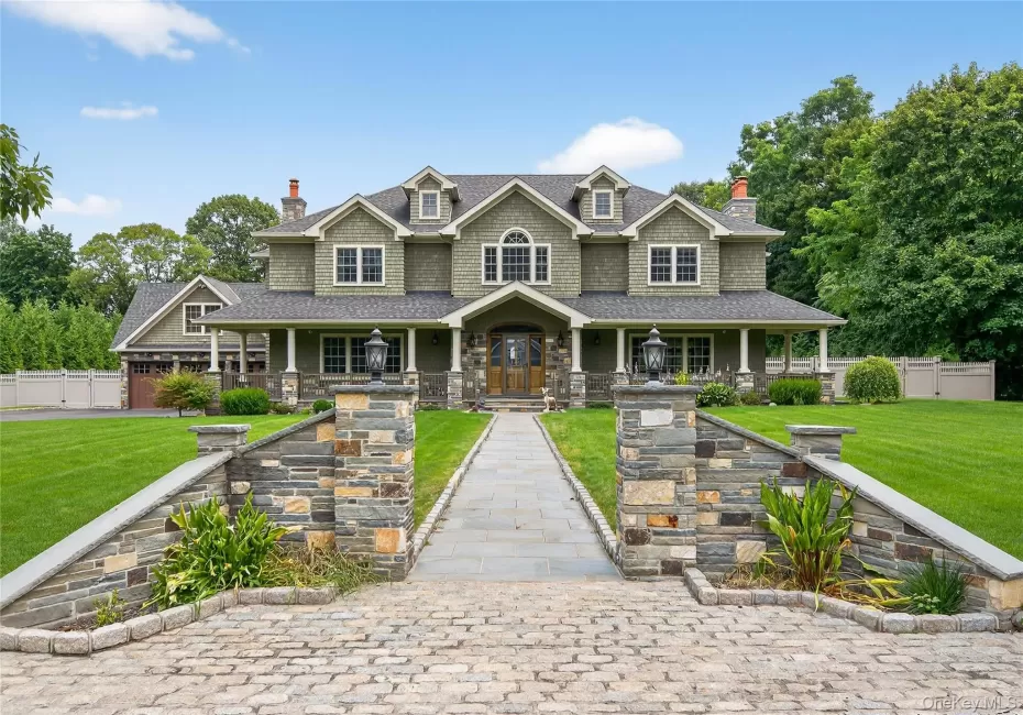 23 Gloria Lane, Huntington, NY, 6 Bedrooms Bedrooms, 15 Rooms Rooms,6 BathroomsBathrooms,Residential,For Rent,Gloria,0,1036110 23 Gloria Lane, Huntington, NY, 6 Bedrooms Bedrooms, 15 Rooms Rooms,6 BathroomsBathrooms,Residential,For Rent,Gloria,0,1036110