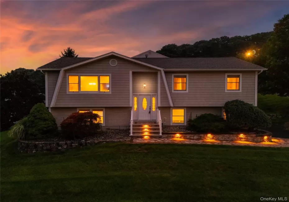 Welcome home to 59 Walter Drive! Welcome home to 59 Walter Drive!