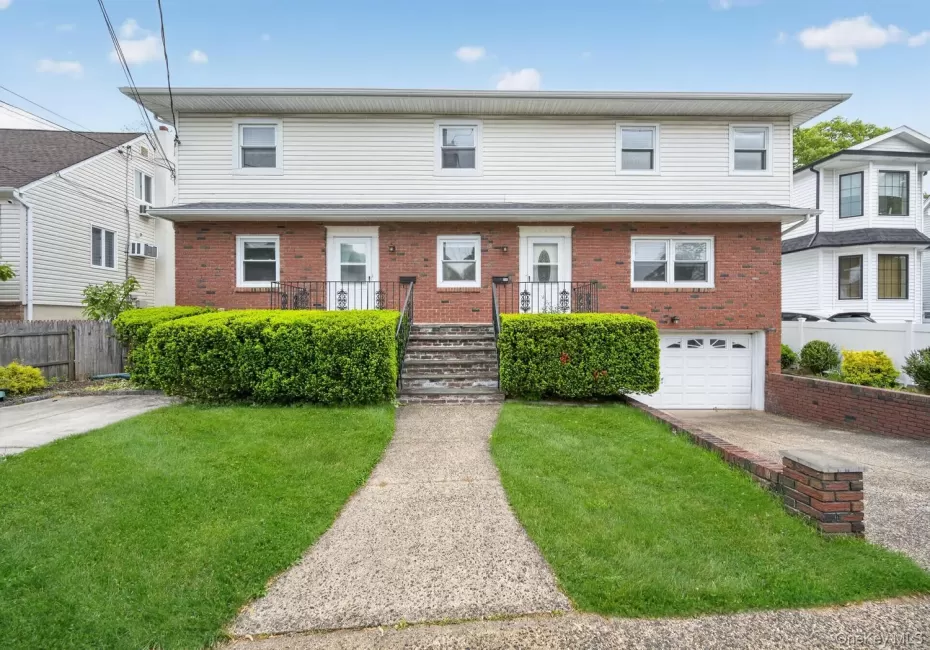 68A Graywood Road, North Hempstead, NY, 4 Bedrooms Bedrooms, 6 Rooms Rooms,2 BathroomsBathrooms,Residential Lease,For Rent,Graywood,0,1038454 68A Graywood Road, North Hempstead, NY, 4 Bedrooms Bedrooms, 6 Rooms Rooms,2 BathroomsBathrooms,Residential Lease,For Rent,Graywood,0,1038454