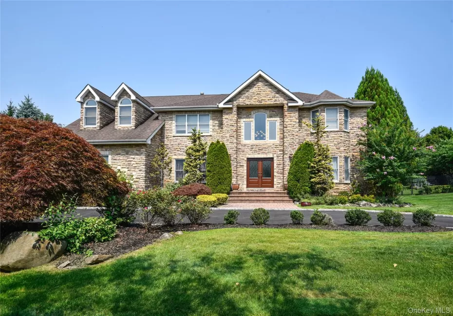 5 Home Court, Huntington, NY, 6 Bedrooms Bedrooms, 11 Rooms Rooms,3 BathroomsBathrooms,Residential,For Rent,Home,0,1038444 5 Home Court, Huntington, NY, 6 Bedrooms Bedrooms, 11 Rooms Rooms,3 BathroomsBathrooms,Residential,For Rent,Home,0,1038444