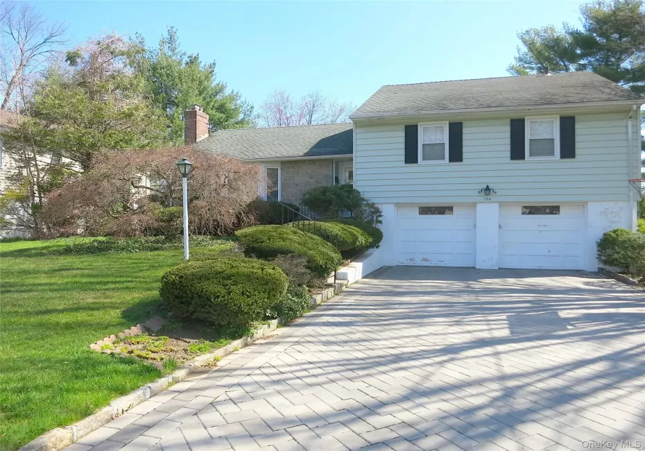 174 Waverly Road, New Rochelle, NY, 4 Bedrooms Bedrooms, 8 Rooms Rooms,3 BathroomsBathrooms,Residential Lease,For Rent,Waverly,0,1038609 174 Waverly Road, New Rochelle, NY, 4 Bedrooms Bedrooms, 8 Rooms Rooms,3 BathroomsBathrooms,Residential Lease,For Rent,Waverly,0,1038609