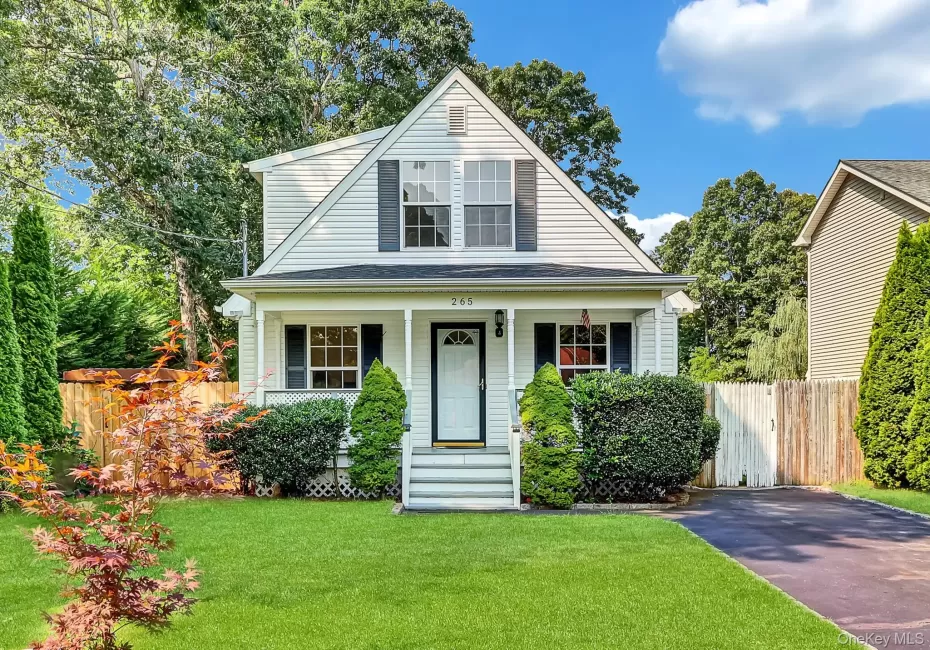265 Forrest Avenue, Brookhaven, NY, 4 Bedrooms Bedrooms, 7 Rooms Rooms,2 BathroomsBathrooms,Residential,For Rent,Forrest,0,1038498 265 Forrest Avenue, Brookhaven, NY, 4 Bedrooms Bedrooms, 7 Rooms Rooms,2 BathroomsBathrooms,Residential,For Rent,Forrest,0,1038498