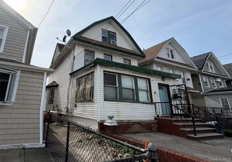 9508 111th Street, New York, NY, 5 Bedrooms Bedrooms, 13 Rooms Rooms,2 BathroomsBathrooms,Residential,For Rent,111th,0,1038512 9508 111th Street, New York, NY, 5 Bedrooms Bedrooms, 13 Rooms Rooms,2 BathroomsBathrooms,Residential,For Rent,111th,0,1038512