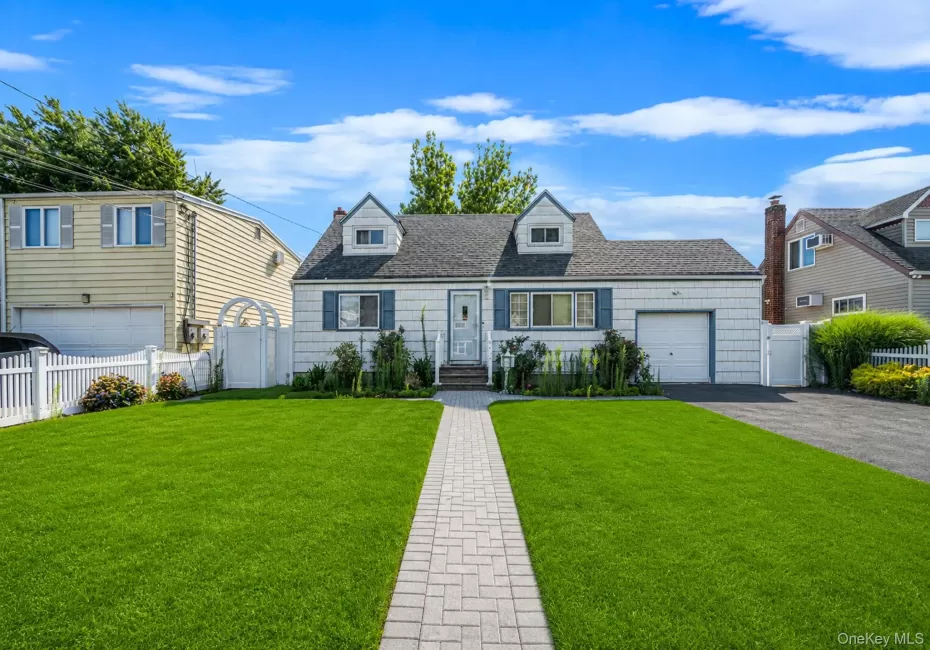 1030 Fulton Avenue, Babylon, NY, 4 Bedrooms Bedrooms, 7 Rooms Rooms,1 BathroomBathrooms,Residential,For Rent,Fulton,0,1027956 1030 Fulton Avenue, Babylon, NY, 4 Bedrooms Bedrooms, 7 Rooms Rooms,1 BathroomBathrooms,Residential,For Rent,Fulton,0,1027956