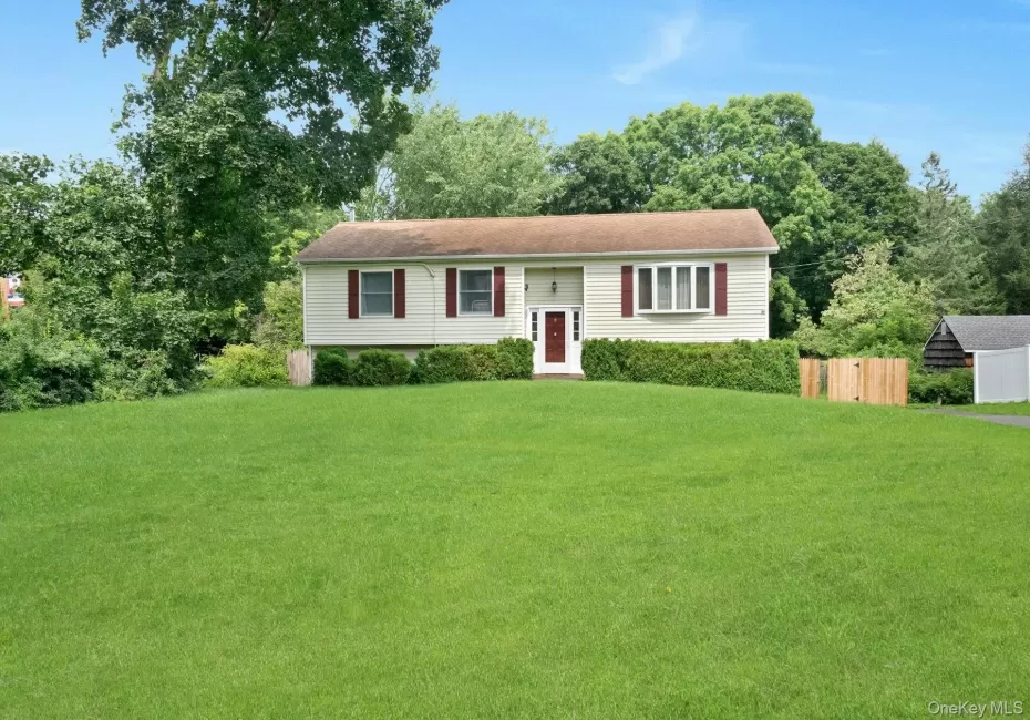 Welcome to 2 Shirley Drive, Patterson, NY Welcome to 2 Shirley Drive, Patterson, NY
