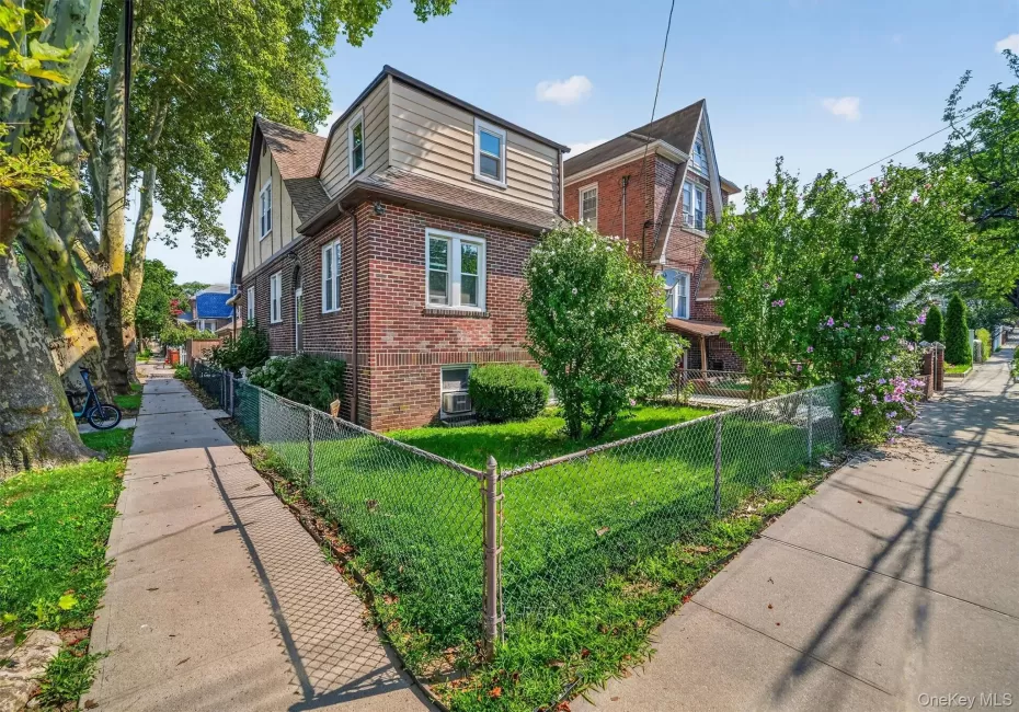 2400 Morgan Avenue, New York, NY, 3 Bedrooms Bedrooms, 7 Rooms Rooms,3 BathroomsBathrooms,Residential,For Rent,Morgan,0,1037243 2400 Morgan Avenue, New York, NY, 3 Bedrooms Bedrooms, 7 Rooms Rooms,3 BathroomsBathrooms,Residential,For Rent,Morgan,0,1037243