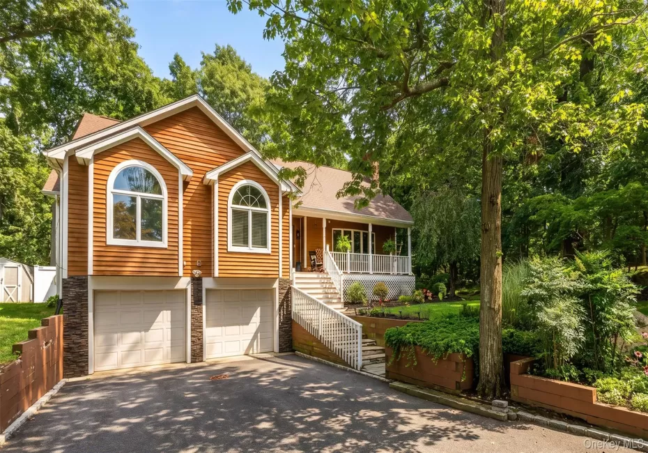70 Beach Road, Riverhead, NY, 4 Bedrooms Bedrooms, 10 Rooms Rooms,3 BathroomsBathrooms,Residential,For Rent,Beach,0,1038639 70 Beach Road, Riverhead, NY, 4 Bedrooms Bedrooms, 10 Rooms Rooms,3 BathroomsBathrooms,Residential,For Rent,Beach,0,1038639