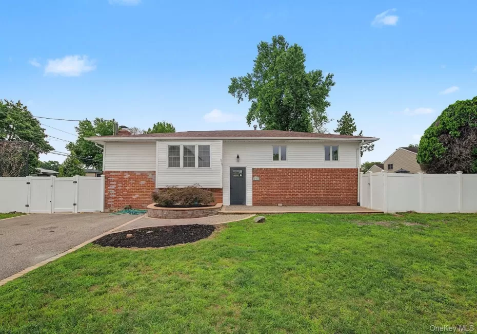 414 Westview Avenue, Babylon, NY, 5 Bedrooms Bedrooms, 10 Rooms Rooms,2 BathroomsBathrooms,Residential,For Rent,Westview,0,1037869 414 Westview Avenue, Babylon, NY, 5 Bedrooms Bedrooms, 10 Rooms Rooms,2 BathroomsBathrooms,Residential,For Rent,Westview,0,1037869