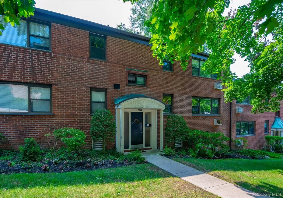 12 Manor House #G16, on the first level unit 12 Manor House #G16, on the first level unit