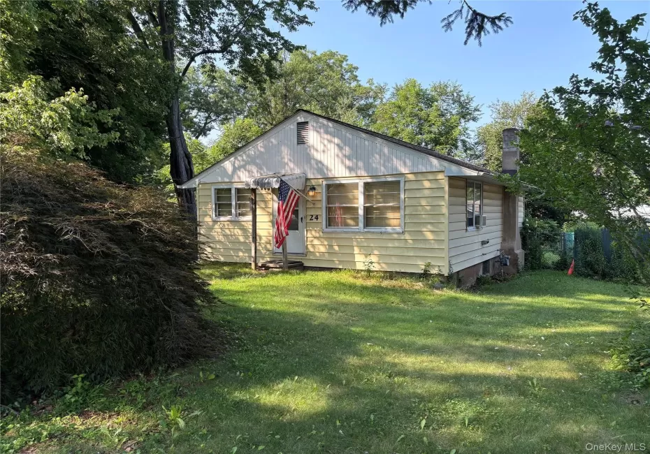 24 Maple Street, Warwick (town), NY, 2 Bedrooms Bedrooms, 4 Rooms Rooms,1 BathroomBathrooms,Residential,For Rent,Maple,0,1038631 24 Maple Street, Warwick (town), NY, 2 Bedrooms Bedrooms, 4 Rooms Rooms,1 BathroomBathrooms,Residential,For Rent,Maple,0,1038631