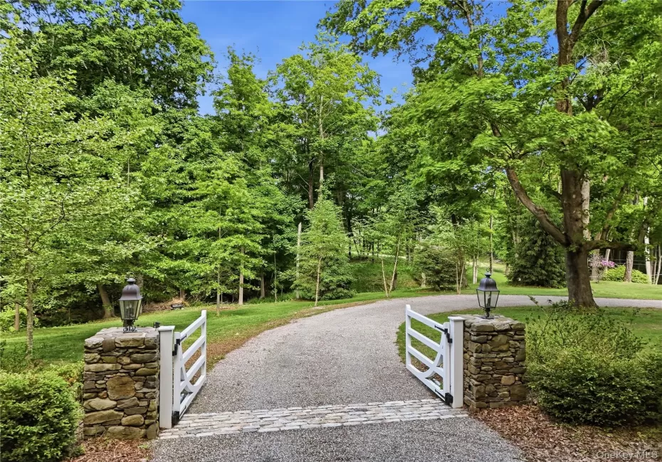 392 Old Quaker Hill Road, Pawling, NY, 4 Bedrooms Bedrooms, 12 Rooms Rooms,2 BathroomsBathrooms,Residential,For Rent,Old Quaker Hill,0,1037768 392 Old Quaker Hill Road, Pawling, NY, 4 Bedrooms Bedrooms, 12 Rooms Rooms,2 BathroomsBathrooms,Residential,For Rent,Old Quaker Hill,0,1037768