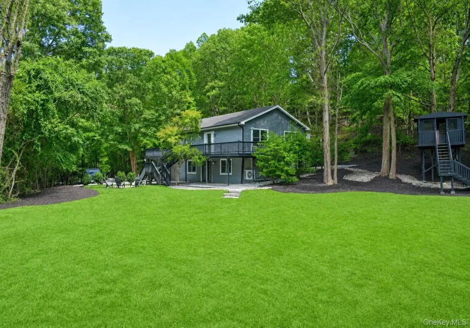 Fabulous Northport Raised Ranch Fabulous Northport Raised Ranch