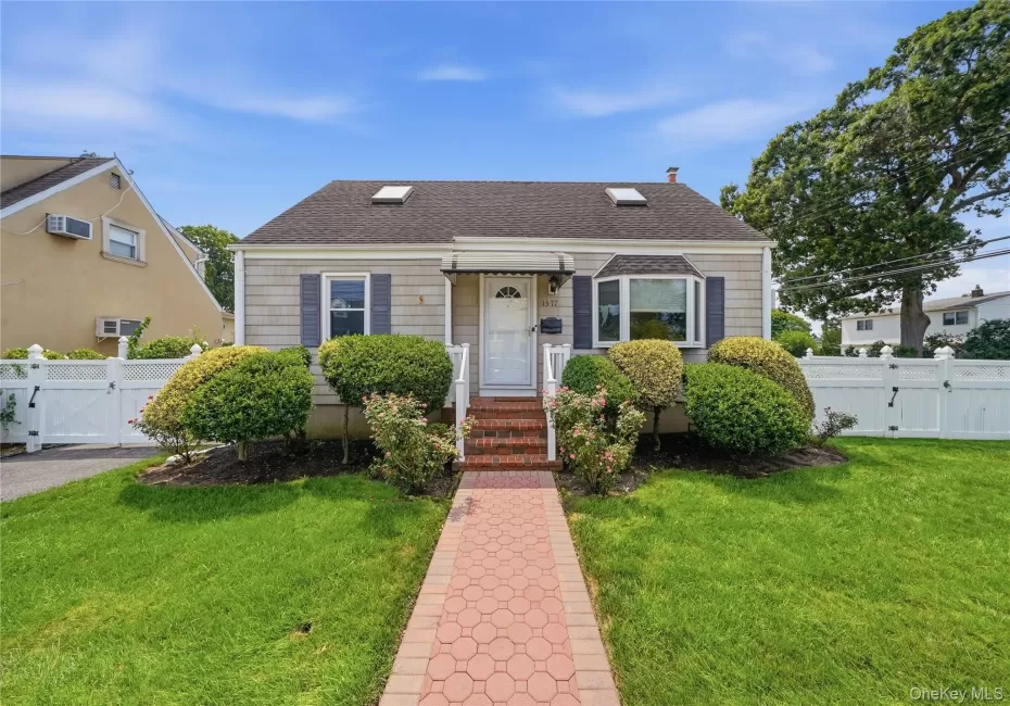 1377 C Street, Hempstead, NY, 4 Bedrooms Bedrooms, 8 Rooms Rooms,2 BathroomsBathrooms,Residential,For Rent,C,0,1038330 1377 C Street, Hempstead, NY, 4 Bedrooms Bedrooms, 8 Rooms Rooms,2 BathroomsBathrooms,Residential,For Rent,C,0,1038330