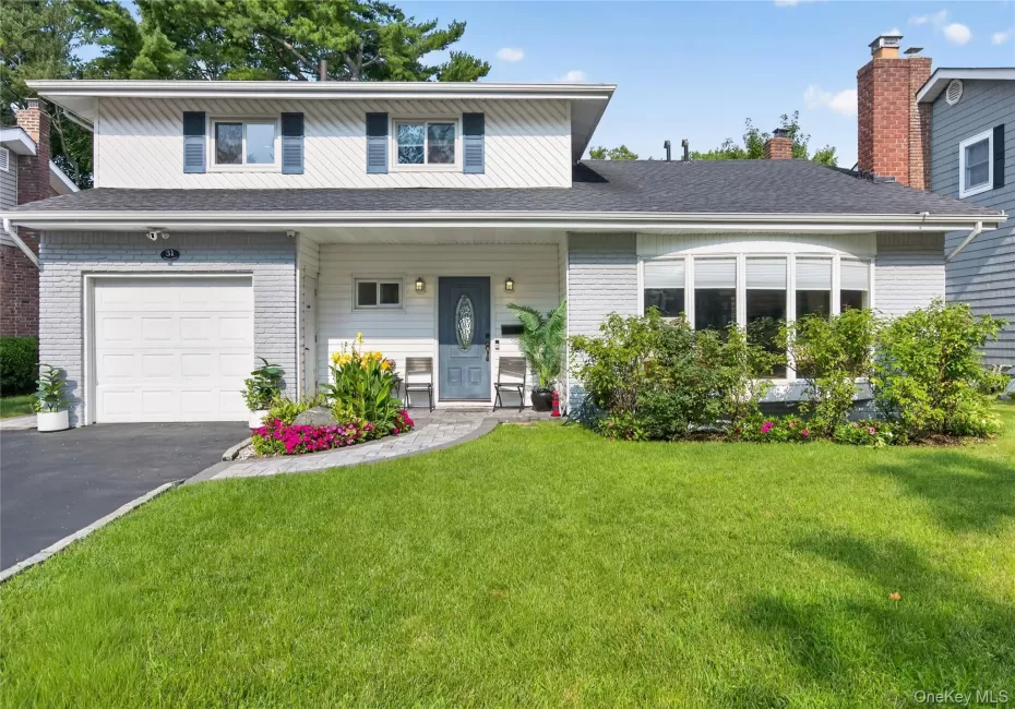 31 Driftwood Drive, North Hempstead, NY, 4 Bedrooms Bedrooms, 8 Rooms Rooms,3 BathroomsBathrooms,Residential,For Rent,Driftwood,0,1037946 31 Driftwood Drive, North Hempstead, NY, 4 Bedrooms Bedrooms, 8 Rooms Rooms,3 BathroomsBathrooms,Residential,For Rent,Driftwood,0,1037946