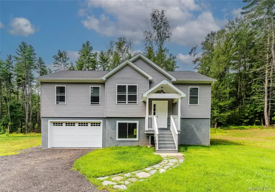 26 Summit Drive, Highland, NY, 3 Bedrooms Bedrooms, 7 Rooms Rooms,3 BathroomsBathrooms,Residential,For Rent,Summit,0,1037742 26 Summit Drive, Highland, NY, 3 Bedrooms Bedrooms, 7 Rooms Rooms,3 BathroomsBathrooms,Residential,For Rent,Summit,0,1037742