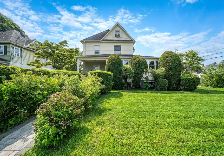 107 Whaley Street, Hempstead, NY, 4 Bedrooms Bedrooms, 8 Rooms Rooms,2 BathroomsBathrooms,Residential,For Rent,Whaley,0,1038592 107 Whaley Street, Hempstead, NY, 4 Bedrooms Bedrooms, 8 Rooms Rooms,2 BathroomsBathrooms,Residential,For Rent,Whaley,0,1038592