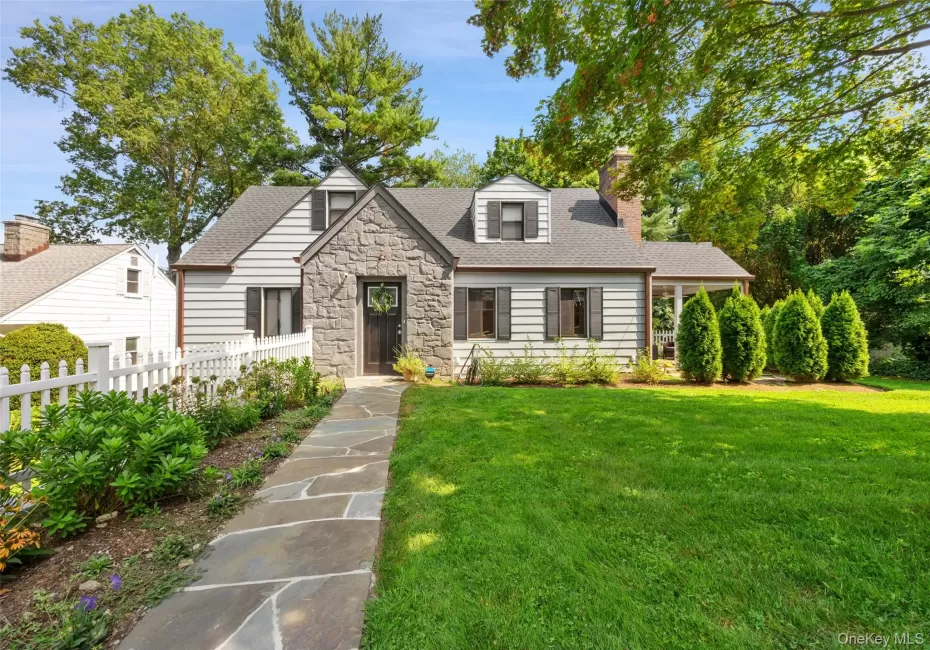 27 Clarendon Road, Scarsdale, NY, 3 Bedrooms Bedrooms, 7 Rooms Rooms,2 BathroomsBathrooms,Residential,For Rent,Clarendon,0,1035308 27 Clarendon Road, Scarsdale, NY, 3 Bedrooms Bedrooms, 7 Rooms Rooms,2 BathroomsBathrooms,Residential,For Rent,Clarendon,0,1035308