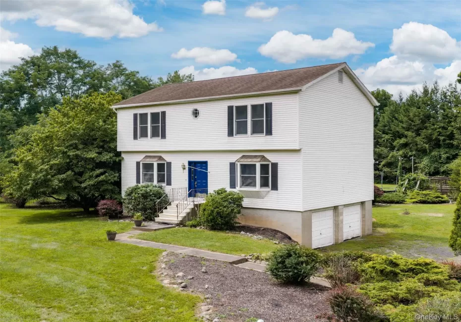 233 Queens Highway, Rochester, NY, 4 Bedrooms Bedrooms, 11 Rooms Rooms,2 BathroomsBathrooms,Residential,For Rent,Queens,0,1038282 233 Queens Highway, Rochester, NY, 4 Bedrooms Bedrooms, 11 Rooms Rooms,2 BathroomsBathrooms,Residential,For Rent,Queens,0,1038282