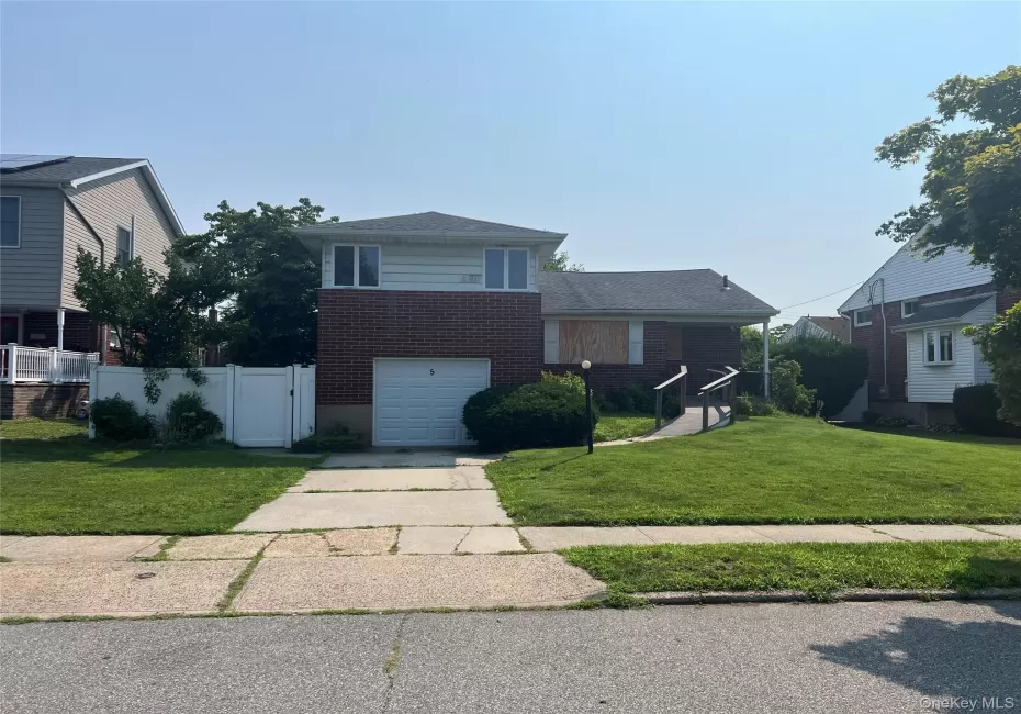 5 Winding Road, Oyster Bay, NY, 3 Bedrooms Bedrooms, 6 Rooms Rooms,2 BathroomsBathrooms,Residential,For Rent,Winding,0,1038091 5 Winding Road, Oyster Bay, NY, 3 Bedrooms Bedrooms, 6 Rooms Rooms,2 BathroomsBathrooms,Residential,For Rent,Winding,0,1038091