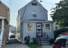 109-33 97th Street, New York, NY, 3 Bedrooms Bedrooms, 7 Rooms Rooms,1 BathroomBathrooms,Residential,For Rent,97th,0,1038488 109-33 97th Street, New York, NY, 3 Bedrooms Bedrooms, 7 Rooms Rooms,1 BathroomBathrooms,Residential,For Rent,97th,0,1038488