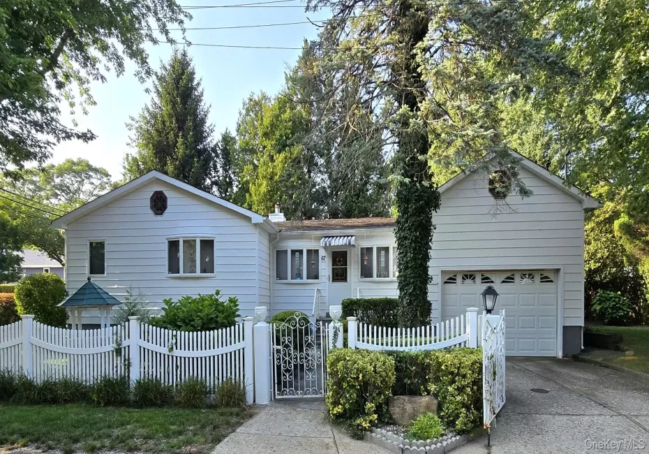 67 King Road, Brookhaven, NY, 3 Bedrooms Bedrooms, 9 Rooms Rooms,1 BathroomBathrooms,Residential,For Rent,King,0,1038176 67 King Road, Brookhaven, NY, 3 Bedrooms Bedrooms, 9 Rooms Rooms,1 BathroomBathrooms,Residential,For Rent,King,0,1038176