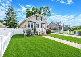 14 Andrew Avenue, Islip, NY, 4 Bedrooms Bedrooms, 7 Rooms Rooms,1 BathroomBathrooms,Residential,For Rent,Andrew,0,1038336 14 Andrew Avenue, Islip, NY, 4 Bedrooms Bedrooms, 7 Rooms Rooms,1 BathroomBathrooms,Residential,For Rent,Andrew,0,1038336