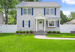 25 Lorraine, Huntington, NY, 4 Bedrooms Bedrooms, 6 Rooms Rooms,2 BathroomsBathrooms,Residential Lease,For Rent,Lorraine,0,1038799 25 Lorraine, Huntington, NY, 4 Bedrooms Bedrooms, 6 Rooms Rooms,2 BathroomsBathrooms,Residential Lease,For Rent,Lorraine,0,1038799