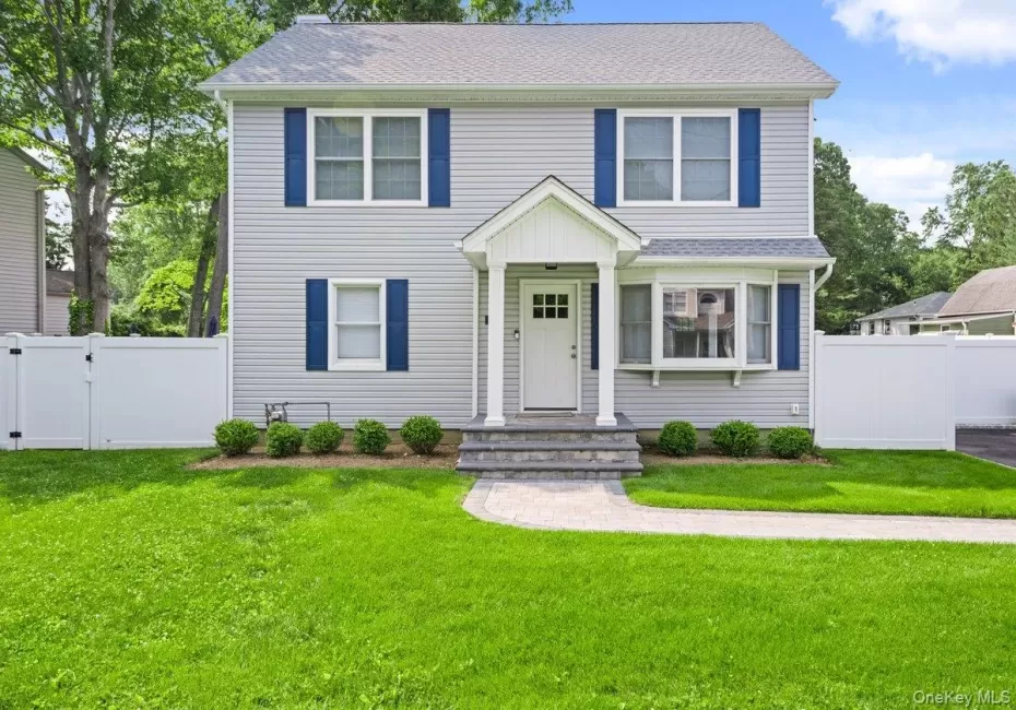 25 Lorraine, Huntington, NY, 4 Bedrooms Bedrooms, 6 Rooms Rooms,2 BathroomsBathrooms,Residential Lease,For Rent,Lorraine,0,1038799 25 Lorraine, Huntington, NY, 4 Bedrooms Bedrooms, 6 Rooms Rooms,2 BathroomsBathrooms,Residential Lease,For Rent,Lorraine,0,1038799