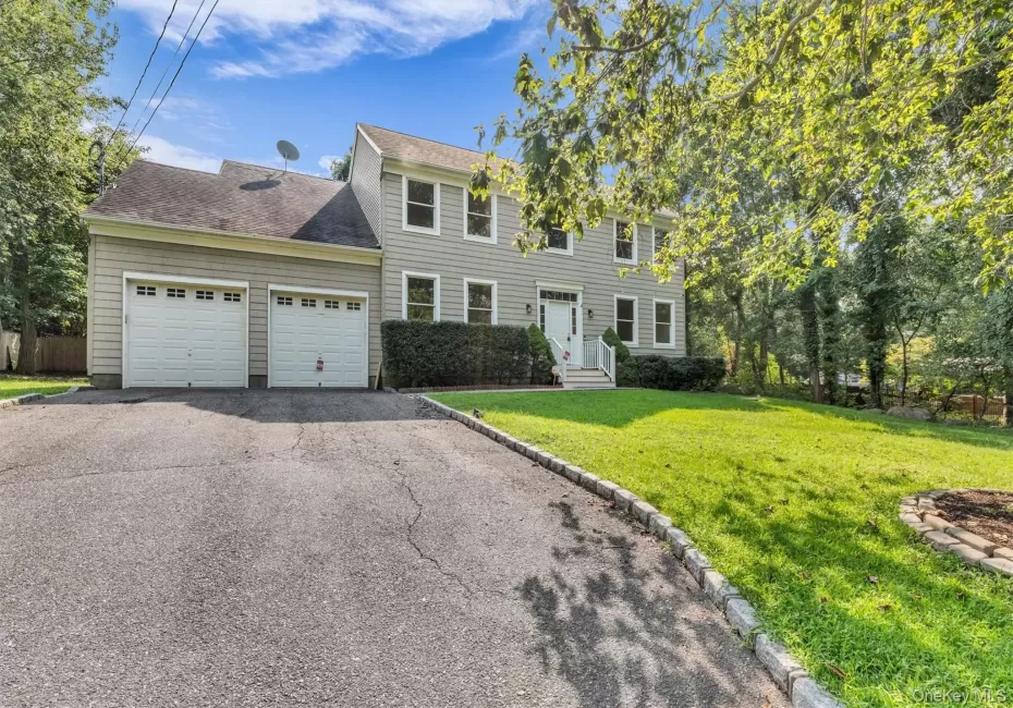 1871 Edwards Avenue, Riverhead, NY, 4 Bedrooms Bedrooms, 8 Rooms Rooms,3 BathroomsBathrooms,Residential,For Rent,Edwards,0,1037778 1871 Edwards Avenue, Riverhead, NY, 4 Bedrooms Bedrooms, 8 Rooms Rooms,3 BathroomsBathrooms,Residential,For Rent,Edwards,0,1037778