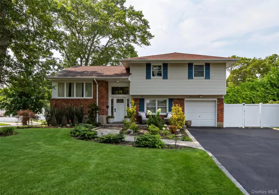 9 Carole Lane, Islip, NY, 3 Bedrooms Bedrooms, 8 Rooms Rooms,2 BathroomsBathrooms,Residential,For Rent,Carole,0,1038422 9 Carole Lane, Islip, NY, 3 Bedrooms Bedrooms, 8 Rooms Rooms,2 BathroomsBathrooms,Residential,For Rent,Carole,0,1038422
