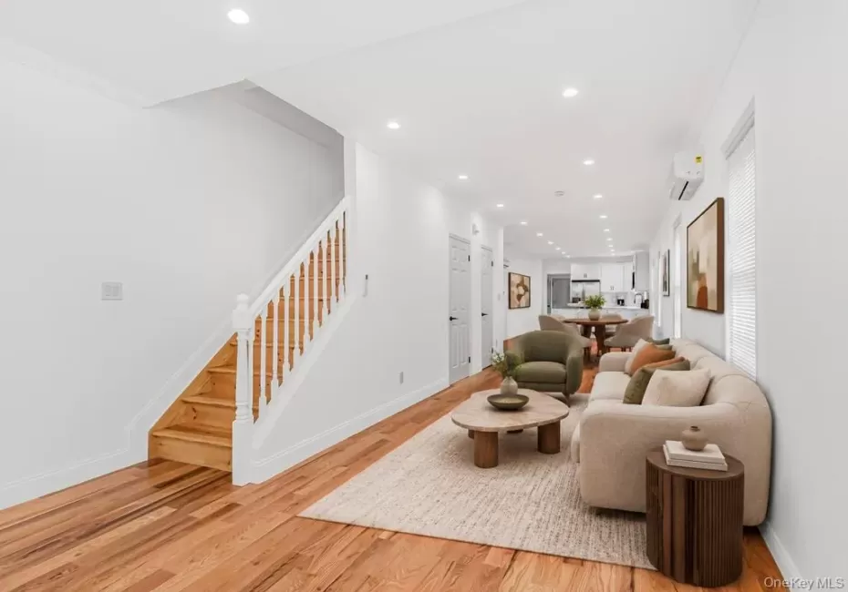 560 Linden Boulevard, New York, NY, 3 Bedrooms Bedrooms, 5 Rooms Rooms,2 BathroomsBathrooms,Residential,For Rent,Linden,0,1038566 560 Linden Boulevard, New York, NY, 3 Bedrooms Bedrooms, 5 Rooms Rooms,2 BathroomsBathrooms,Residential,For Rent,Linden,0,1038566