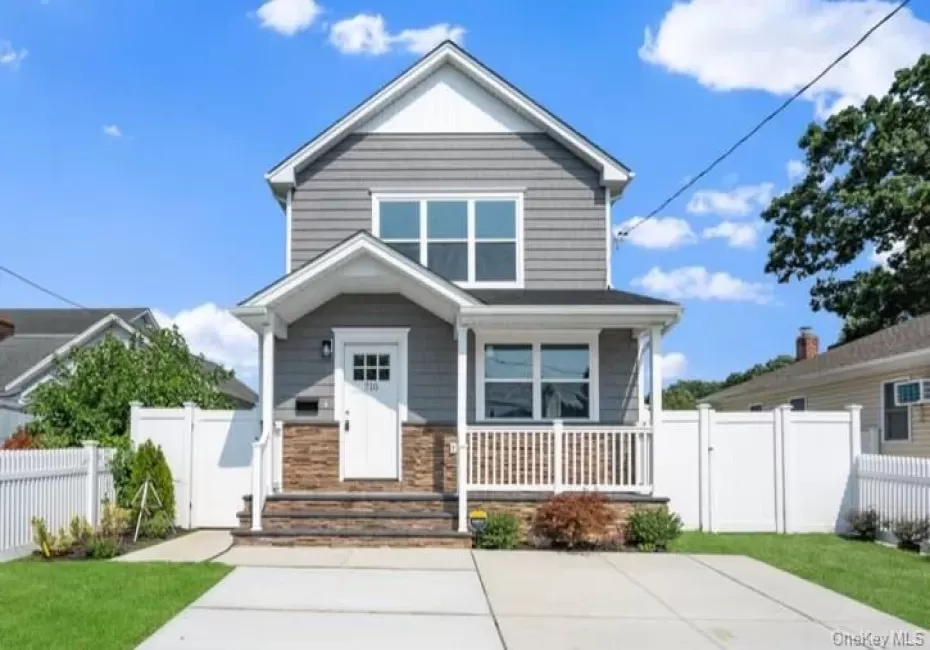 710 Franklin Avenue, Oyster Bay, NY, 4 Bedrooms Bedrooms, 9 Rooms Rooms,2 BathroomsBathrooms,Residential,For Rent,Franklin,0,1037331 710 Franklin Avenue, Oyster Bay, NY, 4 Bedrooms Bedrooms, 9 Rooms Rooms,2 BathroomsBathrooms,Residential,For Rent,Franklin,0,1037331