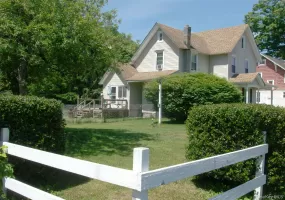 5 Riverside Drive, Rockland, NY, 3 Bedrooms Bedrooms, 7 Rooms Rooms,2 BathroomsBathrooms,Residential,For Rent,Riverside,0,1038795 5 Riverside Drive, Rockland, NY, 3 Bedrooms Bedrooms, 7 Rooms Rooms,2 BathroomsBathrooms,Residential,For Rent,Riverside,0,1038795