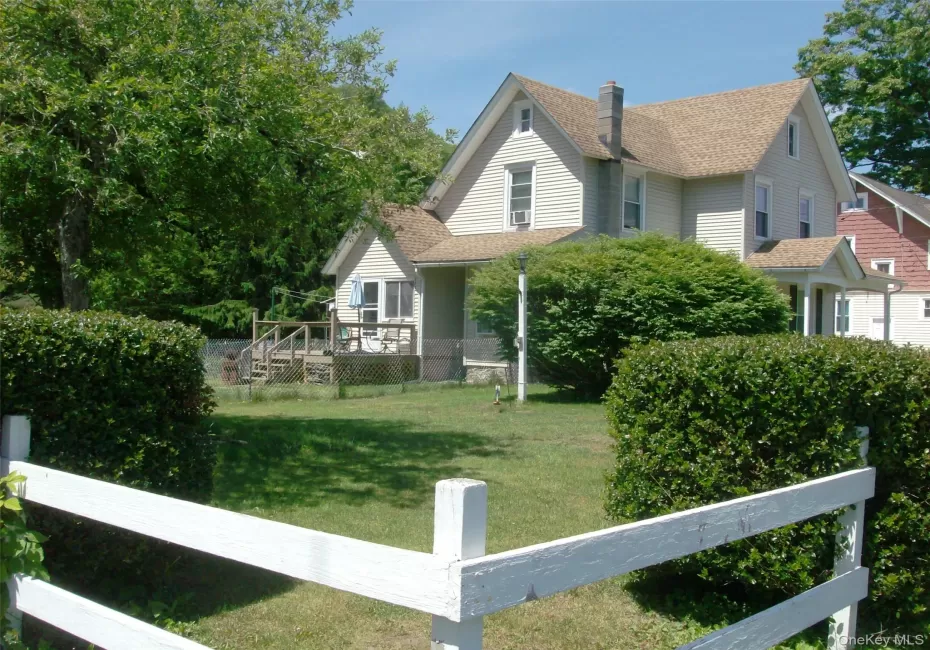 5 Riverside Drive, Rockland, NY, 3 Bedrooms Bedrooms, 7 Rooms Rooms,2 BathroomsBathrooms,Residential,For Rent,Riverside,0,1038795 5 Riverside Drive, Rockland, NY, 3 Bedrooms Bedrooms, 7 Rooms Rooms,2 BathroomsBathrooms,Residential,For Rent,Riverside,0,1038795