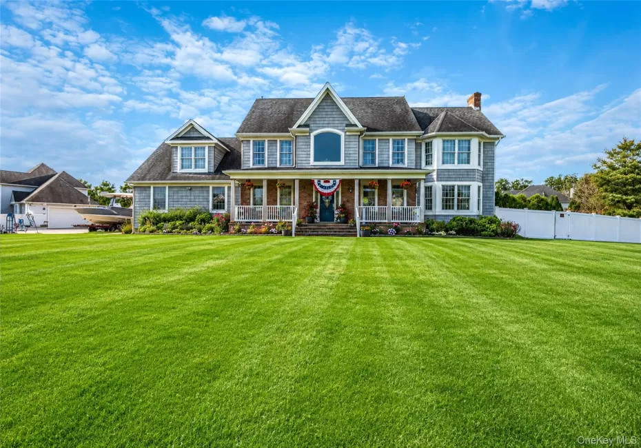 143 Meadow Path, Riverhead, NY, 4 Bedrooms Bedrooms, 15 Rooms Rooms,3 BathroomsBathrooms,Residential,For Rent,Meadow,0,1038904 143 Meadow Path, Riverhead, NY, 4 Bedrooms Bedrooms, 15 Rooms Rooms,3 BathroomsBathrooms,Residential,For Rent,Meadow,0,1038904