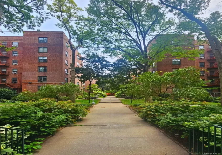 78-10 34th Avenue, New York, NY, 2 Rooms Rooms,1 BathroomBathrooms,Residential,For Rent,34th,0,1026690 78-10 34th Avenue, New York, NY, 2 Rooms Rooms,1 BathroomBathrooms,Residential,For Rent,34th,0,1026690