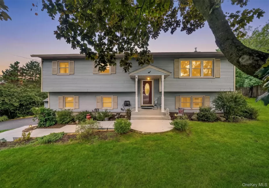 8 Comfort Road, Middletown, NY, 4 Bedrooms Bedrooms, 8 Rooms Rooms,2 BathroomsBathrooms,Residential,For Rent,Comfort,0,1037221 8 Comfort Road, Middletown, NY, 4 Bedrooms Bedrooms, 8 Rooms Rooms,2 BathroomsBathrooms,Residential,For Rent,Comfort,0,1037221
