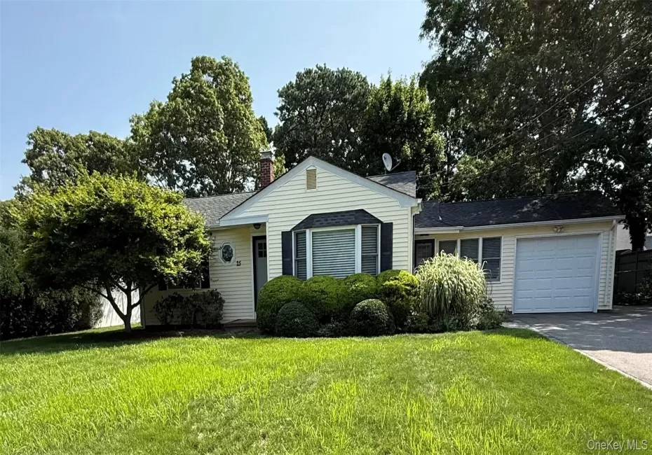 25 Huckleberry Lane, Southampton, NY, 2 Bedrooms Bedrooms, 4 Rooms Rooms,1 BathroomBathrooms,Residential Lease,For Rent,Huckleberry,0,1038509 25 Huckleberry Lane, Southampton, NY, 2 Bedrooms Bedrooms, 4 Rooms Rooms,1 BathroomBathrooms,Residential Lease,For Rent,Huckleberry,0,1038509